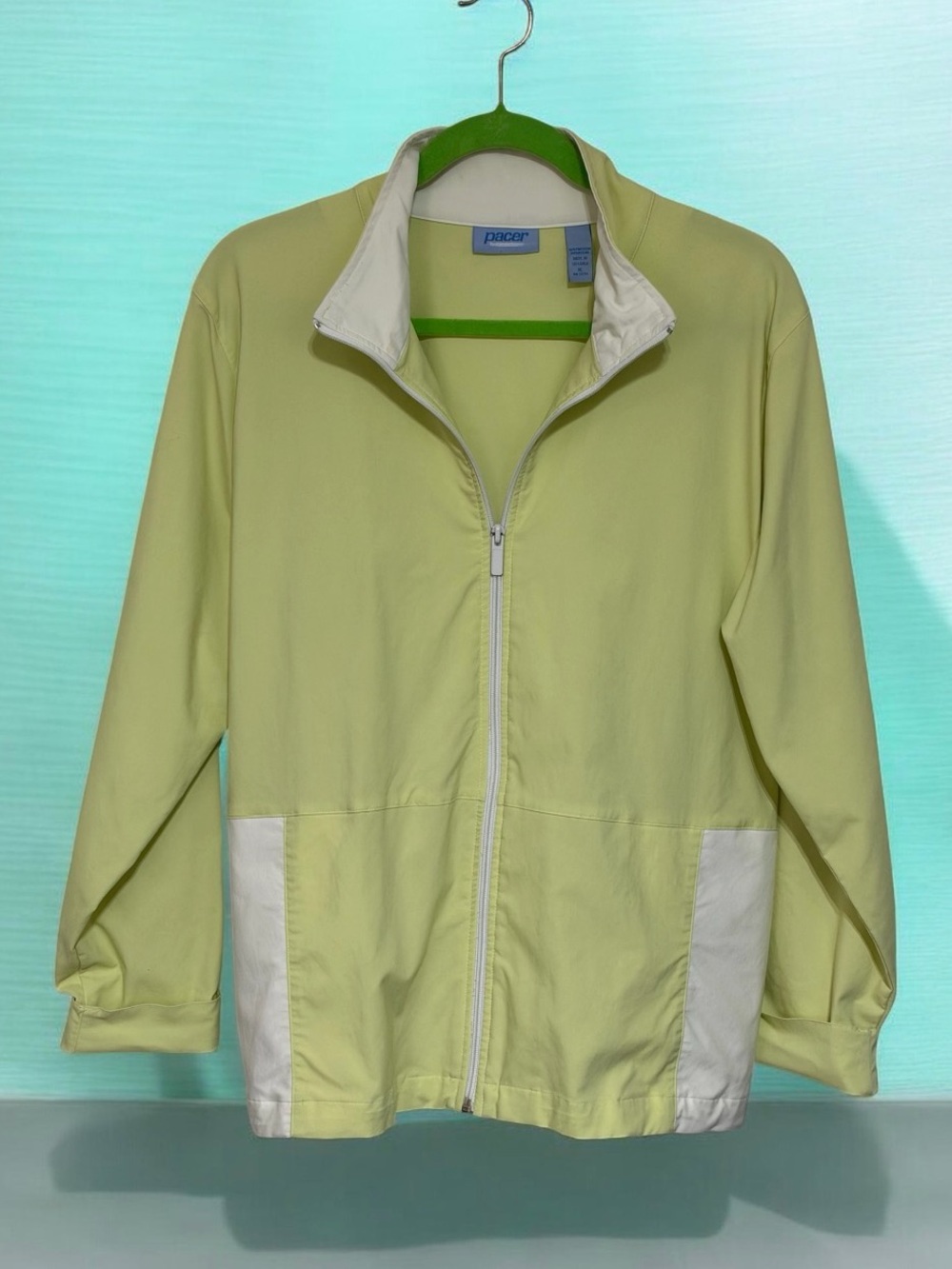 KAREN SCOTT Pacer Pale Green Lightweight Zip Jacket with White Panels